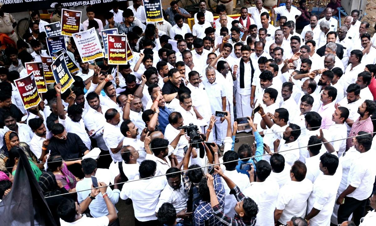 இந்தி திணிப்புக்குத் தமிழகத்தில் இடமில்லை,  உதயநிதி ஸ்டாலின் அதிரடி!