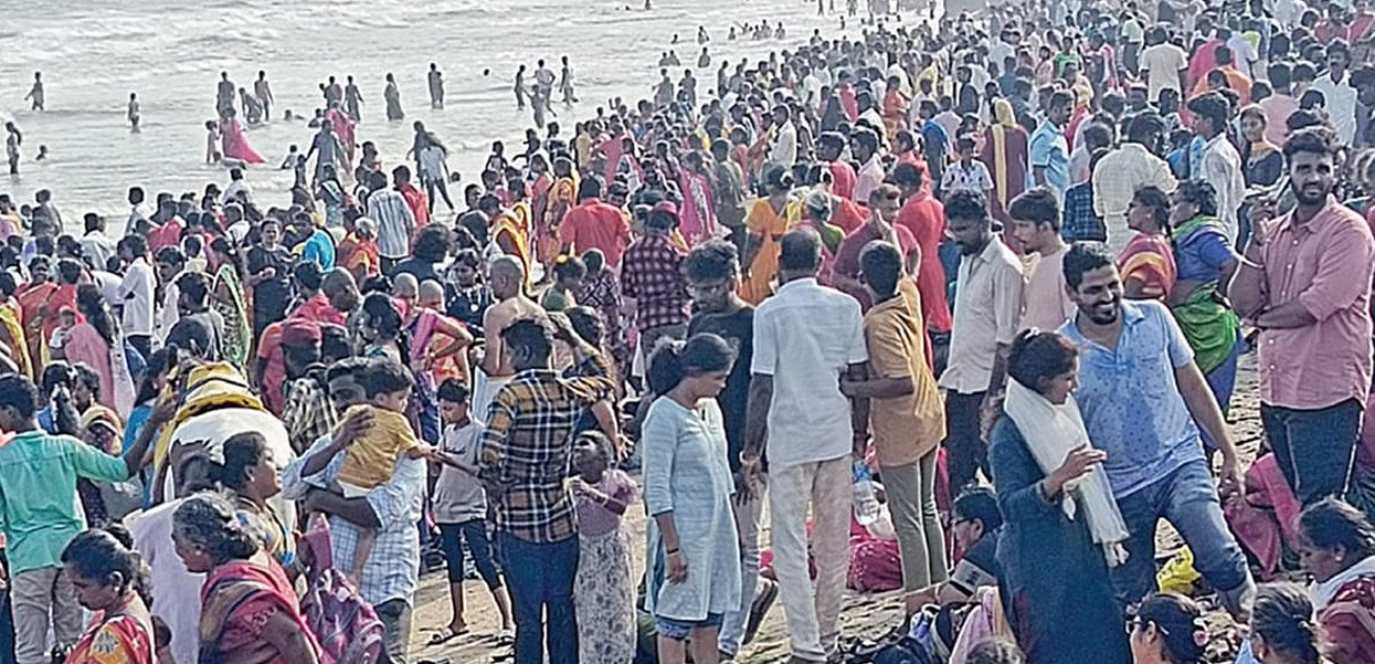 ஒரு லட்சம் போலீசார் குவிப்பு – விடிய விடிய தீவிர கண்காணிப்பு!