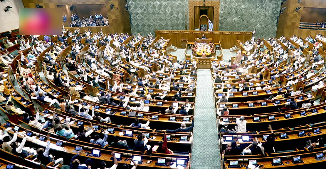 நீதிபதி விவகாரத்தில் திமுக எம்.பி.க்கள் வெளிநடப்பு!