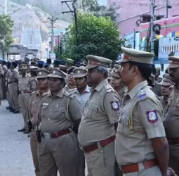 144 தடை உத்தரவு ரத்து: உச்ச நீதிமன்றத்தில் மேல்முறையீடு செய்ய தமிழக அரசு முடிவு