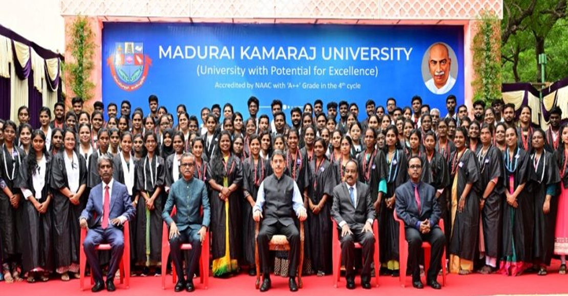 பட்டமளிப்பு விழாவில் ஆளுநருக்கு எதிராகப் போராட்டம்: மாணவர்கள் கைது