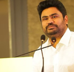 லட்சிய ஜனநாயக கட்சி" உதயம்: சிங்கம் முத்திரையுடன் கொடி அறிமுகம்!