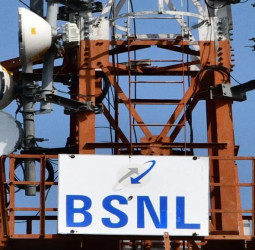 விண்வெளி இணையப் போட்டி: BSNL-லின் ஸ்பெக்ட்ரம் சலுகையை நீக்க TRAI அதிரடி முடிவு!