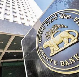 ஜீரோ பேலன்ஸ் கணக்குதாரர்களுக்கு RBI சலுகை: வரம்பற்ற இலவச நிதிப் பரிமாற்றம்!