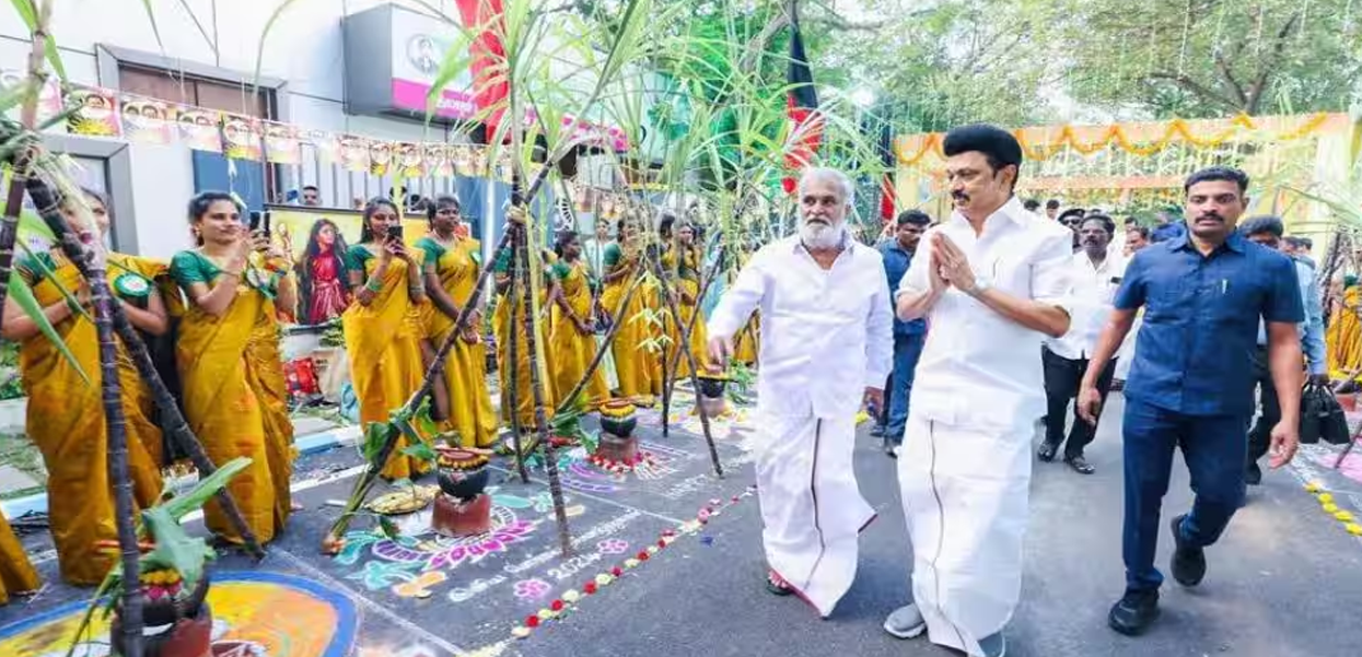 பொங்கல் பரிசு டோக்கன் வீடு தேடி வரும்! - கூட்டுறவுத்துறை வெளியிட்ட புதிய விதிகள்