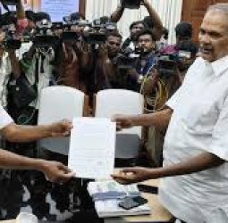 🔔 செங்கோட்டையன் ராஜினாமா செய்தார்: கொபிச்செட்டிபாளையம் தொகுதியும் காலி — #TVK இணைப்பு நேரத்தில்?