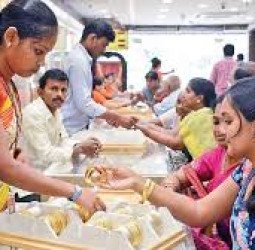 📈 2025 நவம்பர் 28: தங்கம் விலை புதிய உச்சம் – நகை வாங்குபவர்கள் கவலை, முதலீட்டாளர்களுக்கு லாப வாய்ப்பு