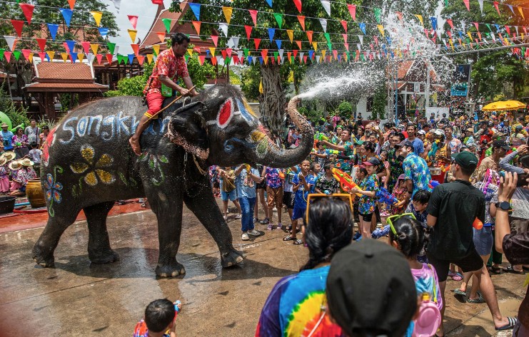 தாய்லாந்து சோங்க்ரான் திருவிழா விபத்து: 3 நாட்களில் 191 பேர் பலி