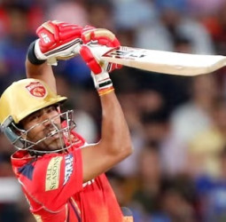 ஐபிஎல் சாதனையைத் தகர்த்த பஞ்சாப்! 262 ரன்கள் இலக்கை அசால்ட்டாக அடித்து சாதனை வெற்றி!