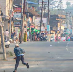 🔥 மணிப்பூரில் மீண்டும் பற்றி எரிந்த வன்முறை - 18 பேர் காயம்: பதற்றம் நீடிப்பு!