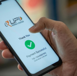 யுபிஐ (UPI) முதல் கிரெடிட் கார்டு வரை - இன்று முதல் மாறும் புதிய டிஜிட்டல் விதிகள்!