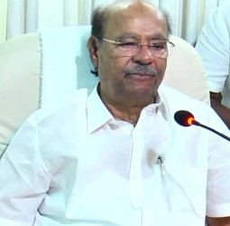 தேர்தல் பிரசாரத்தில் மயங்கி விழுந்த ராமதாஸ்: அப்போலோவில் அனுமதி