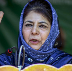 ஜாமியா சிராஜ் உல் உலூம் தடை: மெகபூபா முப்தி கடும் கண்டனம்!