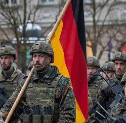 ஜெர்மனியில் ஆண்களுக்குப் புதிய கட்டுப்பாடு: வெளிநாடு செல்ல ராணுவ அனுமதி கட்டாயம்!