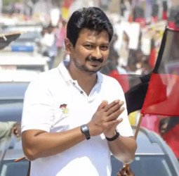 "விஜய்யின் அரசியல் ஒரு அட்டை தாஜ்மகால்!" - திருச்சியில் உதயநிதி ஸ்டாலின் அதிரடி