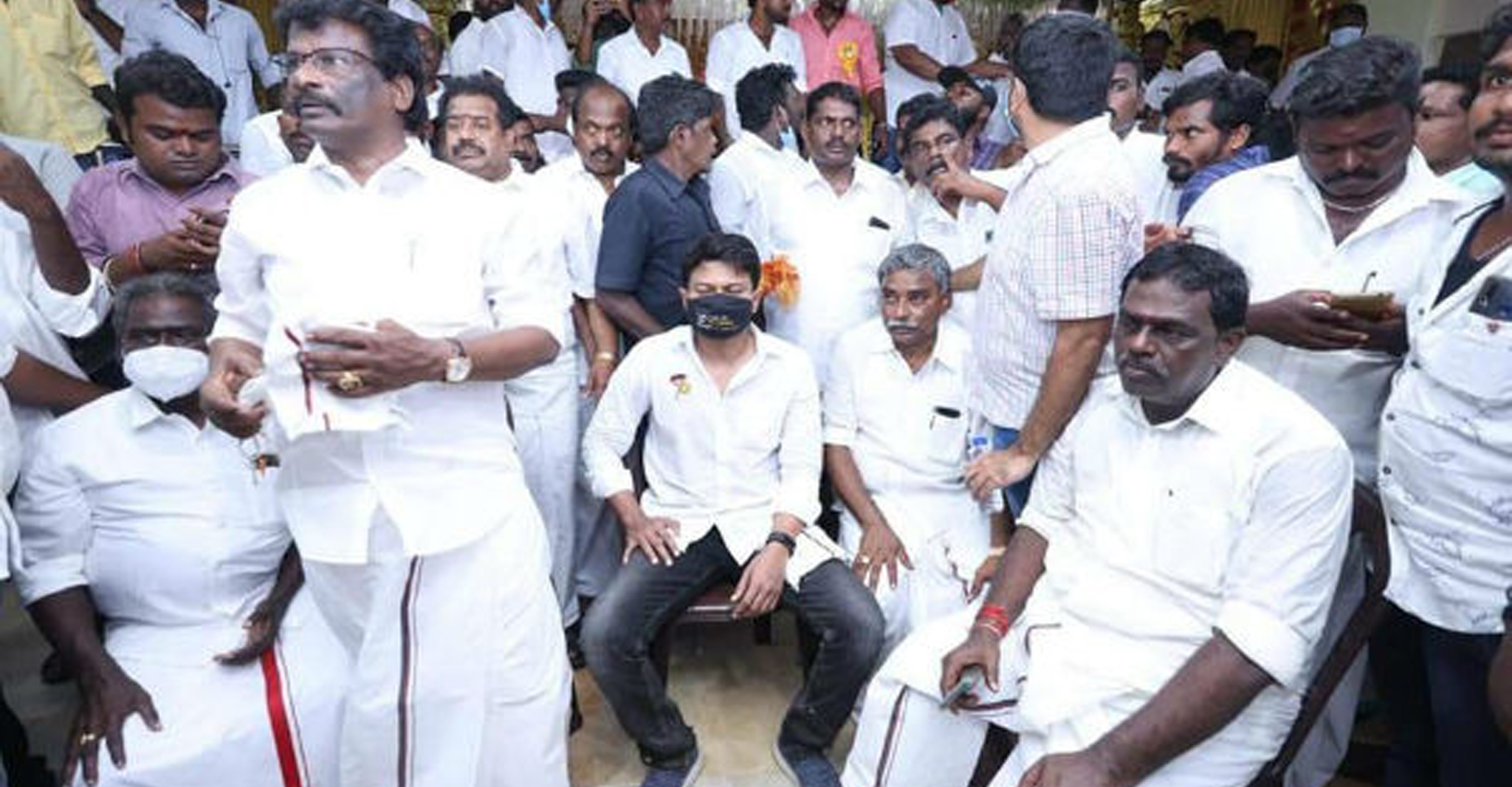 முதல்வர் விஜய், நடிகை த்ரிஷா குறித்து அவதூறு பேச்சு: எதிர்க்கட்சித் தலைவர் உதயநிதி ஸ்டாலின் அதிரடி கைது! சென்னை நீலாங்கரையில் பெரும் பதற்றம்