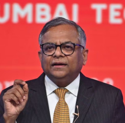 டாடா சன்ஸ் தலைவர் பதவியில் இருந்து என். சந்திரசேகரன் விலகல்: நோயல் டாடாவுடன் மோதலா? பின்னணி என்ன?