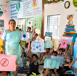 தமிழகப் பள்ளிகளில் தீவிர போதை எதிர்ப்பு விழிப்புணர்வு நிகழ்ச்சி: மாணவர்களின் எதிர்காலத்தைக் காக்க அரசின் அதிரடி முன்னெடுப்பு! முழு விவரம்