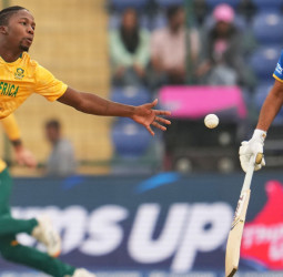 T20 உலகக்கோப்பை: ஐக்கிய அரபு அமீரகத்தை வீழ்த்தி தென்னாப்பிரிக்கா அபார வெற்றி!