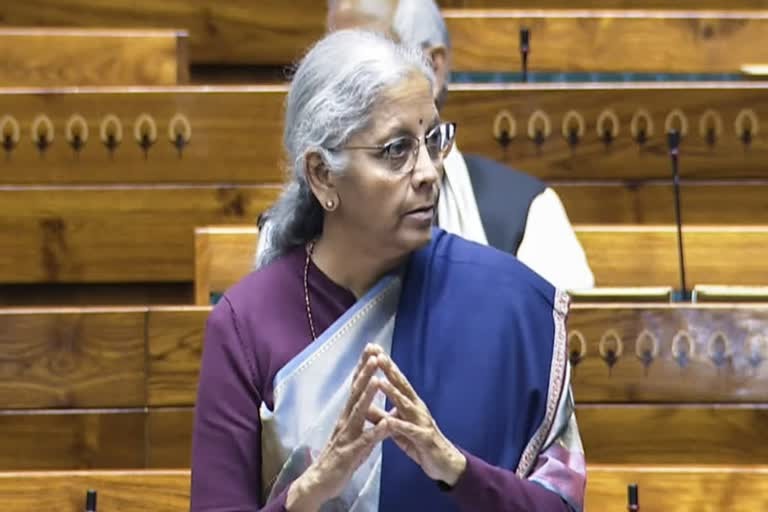 மத்திய பட்ஜெட் 2026: விலை குறையும் மற்றும் உயரும் பொருட்களின் முழு பட்டியல்!