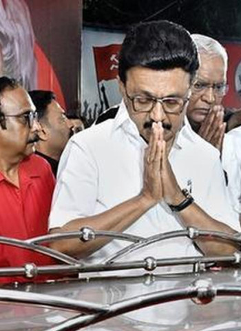 "வீரவணக்கம்... வீரவணக்கம்..." என முதலமைச்சர் உருக்கமான அஞ்சலி