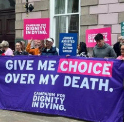 கருணைக்கொலைக்கு அனுமதி: ஜெர்சி தீவில் புதிய சட்டம் - அடுத்த ஆண்டு முதல் அமல்!