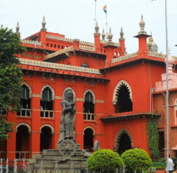 "தொழிலா? மருத்துவமா?" - தனியார் மருத்துவமனைகளைச் சாடிய உயர்நீதிமன்றம்.