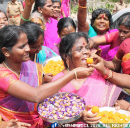 🔥 "திமுகவின் மெகா கொண்டாட்டம்!" - மகளிர் உரிமைத் தொகை ரூ.5000 வரவு; தமிழகம் முழுவதும் இனிப்புகள் வழங்கி மகிழ்ச்சி!