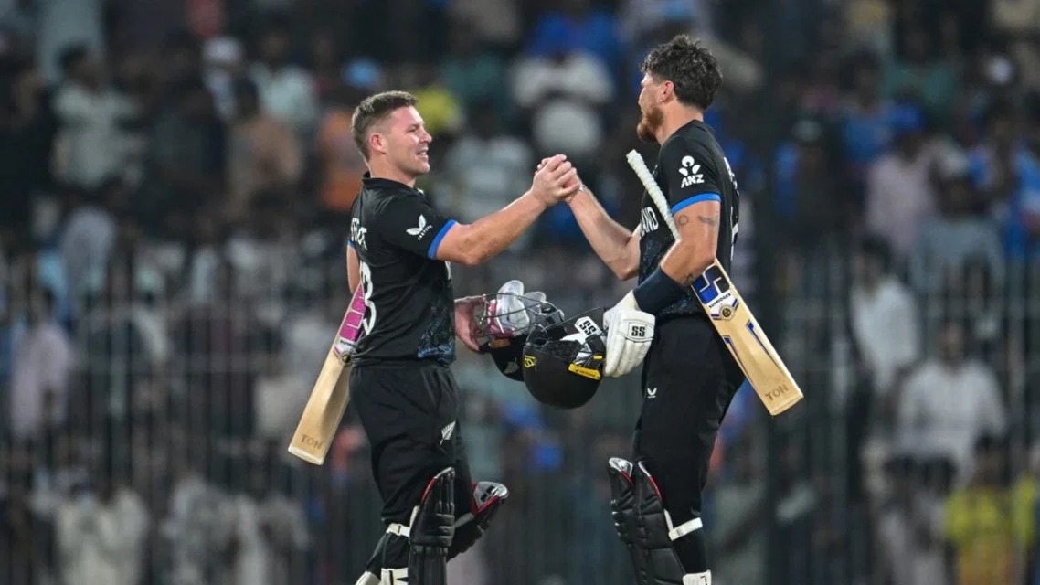 தென்னாப்பிரிக்காவிற்கு 176 ரன்கள் இலக்கு நிர்ணயித்தது நியூசிலாந்து!