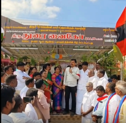 சிறுகமணியில் 2 நவீன பயணியர் நிழற்குடைகளைத் திறந்து வைத்தார் திருச்சி எம்.பி துரை வைகோ; "மக்களுக்காக என்றும் உழைப்பேன்" என உருக்கமான உரை!