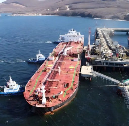 ரஷ்ய எண்ணெய் சர்ச்சை: இந்தியா மீதான 25% வரியை நீக்க அமெரிக்கா சிக்னல்! பின்னணி என்ன?