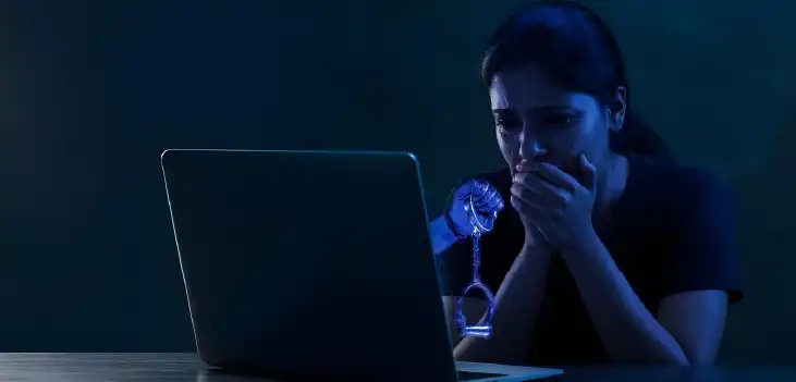 டிஜிட்டல் அர்ரெஸ்ட் மோசடி: தப்புவது எப்படி?