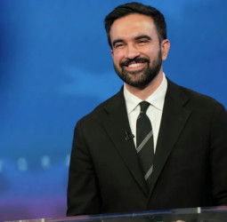 🗽 நியூயார்க் மேயரானார் ஜொஹ்ரான் மம்தானி: குர்ஆன் மீது கைவைத்து பதவியேற்பு!