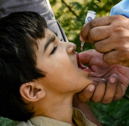 பாகிஸ்தானில் 27 மில்லியன் குழந்தைகளைக் காக்க ரோட்டரி & WHO கைகோர்ப்பு