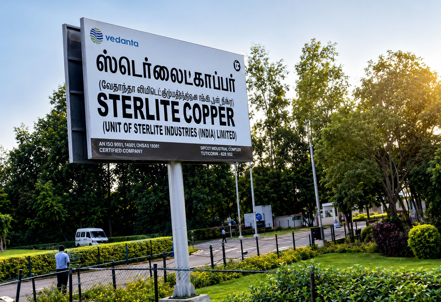 தூத்துக்குடி துப்பாக்கிச்சூடு: குற்றச்சாட்டிற்கு உள்ளான அதிகாரிகள் மீது எடுக்கப்பட்ட நடவடிக்கை என்ன? சென்னை உயர்நீதிமன்றம் அதிரடி கேள்வி!