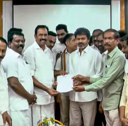 முதல்வர் விஜய் கூட்டிய கூட்டணி கூட்டம்! "நாங்க வரமாட்டோம்" என இடதுசாரிகள் திடீர் ட்விஸ்ட்; ஸ்டாலின் எச்சரிக்கை!