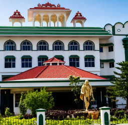 கரூர் நெரிசலில் உயிரிழந்தவர்களின் குடும்பத்தினருக்கு வழங்கப்பட்ட அரசுப்பணி ரத்து! அரசாணையை ரத்து செய்து ஐகோர்ட் கிளை அதிரடி உத்தரவு