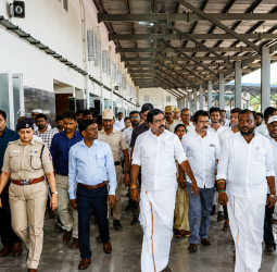 ரூ.131 கோடியில் பிரம்மாண்டமாக உயர்ந்த செங்கல்பட்டு புதிய பேருந்து நிலையம்: விரைவில் மக்கள் பயன்பாட்டிற்குத் திறக்க முதலமைச்சர் உத்தரவு - அமைச்சர் அதிரடி ஆய்வு!