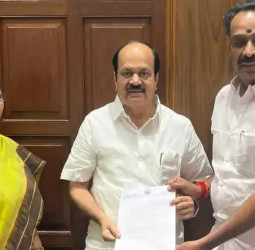 அதிமுகவுக்கு அடுத்தடுத்து அதிர்ச்சி! எம்.எல்.ஏ பதவியை ராஜினாமா செய்தார் எம்.ஆர்.விஜயபாஸ்கர் - தவெக-வில் இணைகிறாரா?