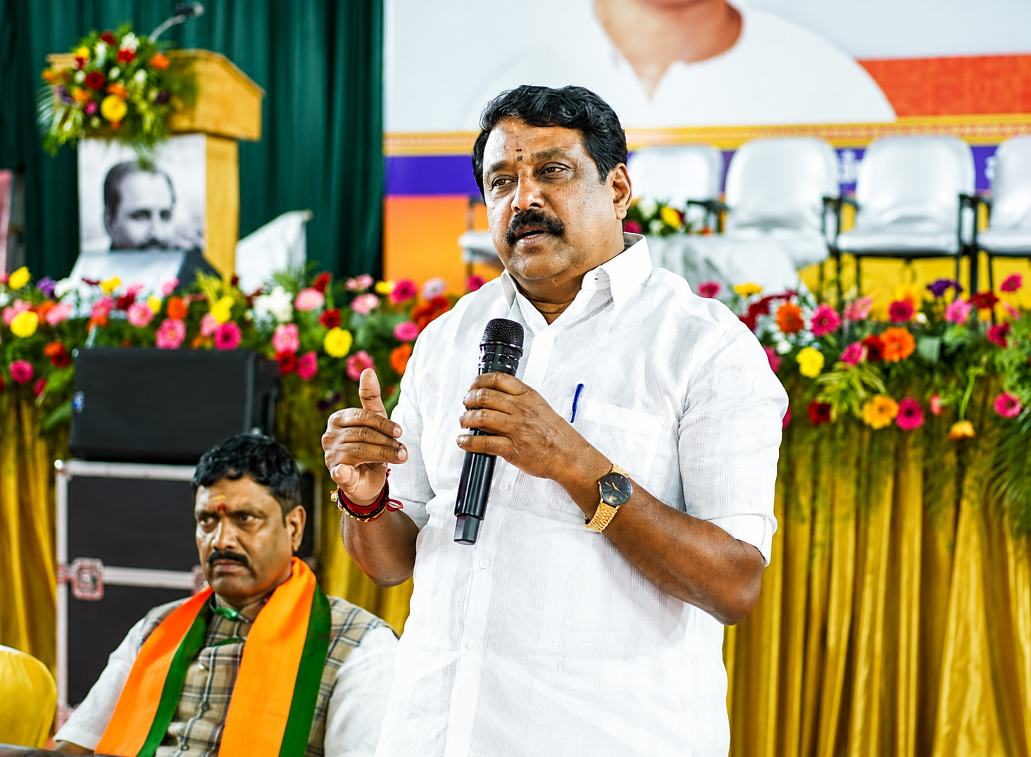 விஜய் கட்சியின் உண்மை முகம் இதுதான்!" - விவசாயிகளை மிரட்டி ₹1 லட்சம் லஞ்சம் கேட்ட தவெக நிர்வாகி! நயினார் நாகேந்திரன் அதிரடி குற்றச்சாட்டு!
