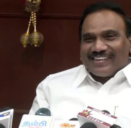 "பொம்மை அரசு.. கண்ணாடியைப் பார்த்து ரிகர்சல் செய்யும் விஜய்!" - முதல்வர் விஜய்யையும், மத்திய அரசையும் வெளுத்து வாங்கிய ஆ.ராசா!
