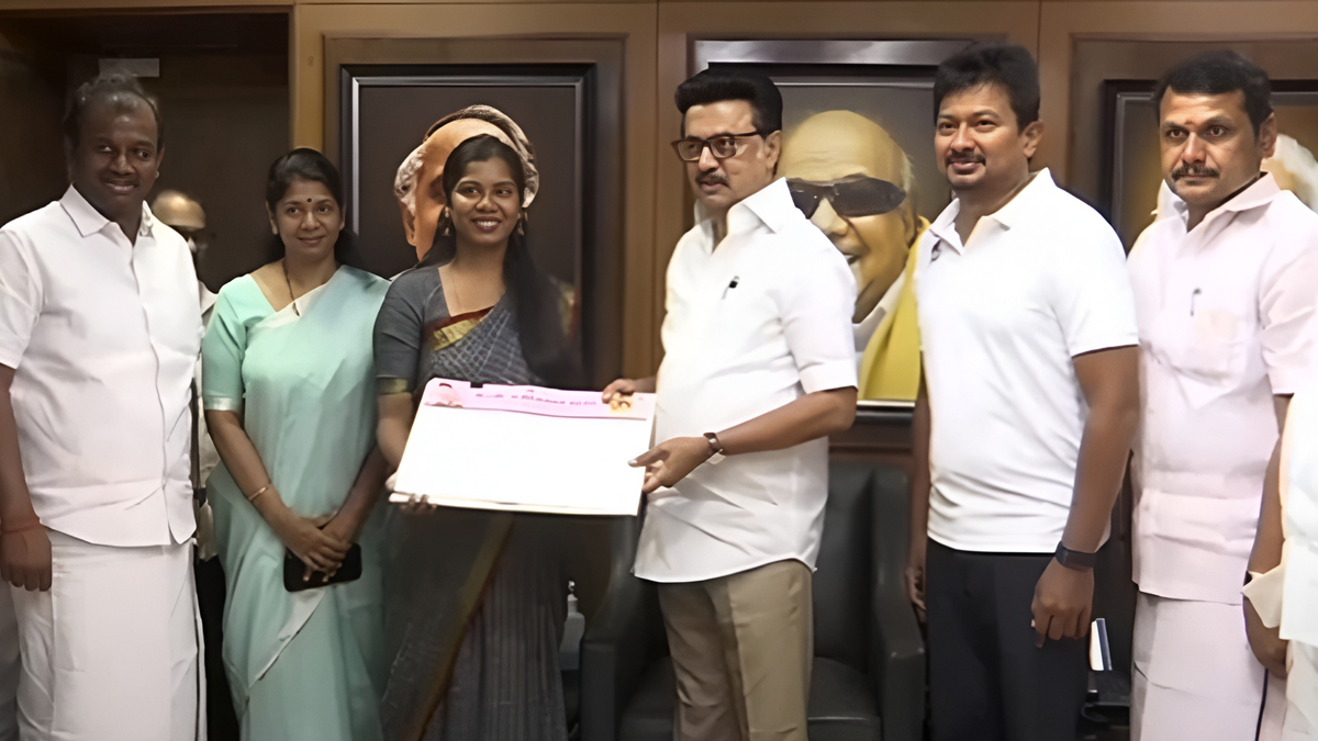 காங்கிரஸில் உள்கட்சிப் பூசல்; கதறி அழுத ஸ்ரீநிதி! ஸ்டாலின் முன்னிலையில் அதிரடியாக திமுகவில் ஐக்கியம்!