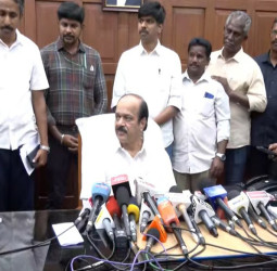 21 எம்.எல்.ஏ.க்கள் தப்பினர்! 4 பேர் மீது பாயும் ஆக்‌ஷன்: அதிமுக விவகாரத்தில் சபாநாயகர் அதிரடி தீர்ப்பு!