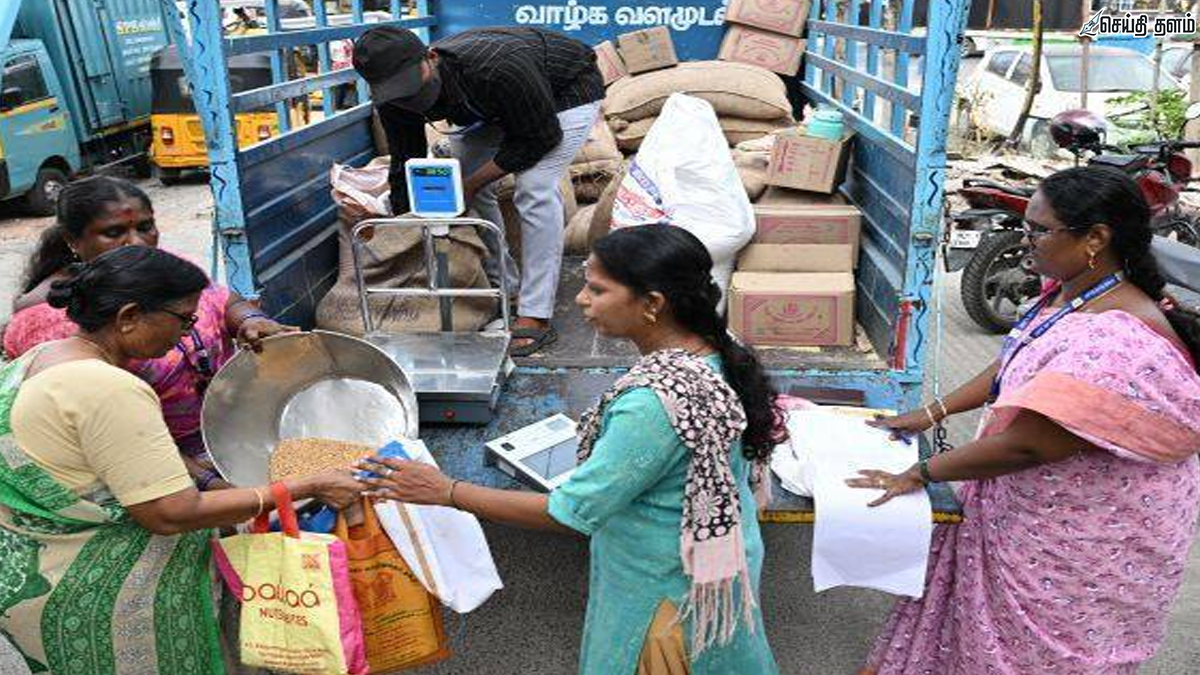 வீடு தேடி வரும் ரேஷன் பொருட்கள்: நாளை முதல் புதிய திட்டம் அமல்!