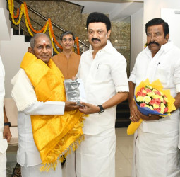 முன்னாள் முதல்வர் மு.க.ஸ்டாலினுக்கு நெகிழ்ந்துபோய் நன்றி சொன்ன இளையராஜா