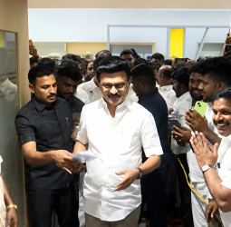அதிரடி திருப்பம்: 1,200 மாற்றுக்கட்சியினர் கூண்டோடு திமுகவில் ஐக்கியம்!
