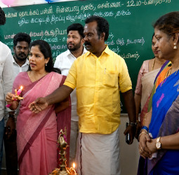 மேயர் பிரியா - தவெக எம்.எல்.ஏ பல்லவி நேருக்கு நேர் மோதல்: குத்துவிளக்கு சர்ச்சை!