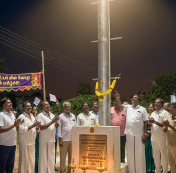 துவாக்குடியில் புதிய உயர் மின் கோபுர விளக்கு: மக்கள் மகிழ்ச்சி!