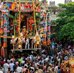 மயிலை கபாலீஸ்வரர் கோவில் அறுபத்து மூவர் திருவிழா பக்திப் பெருவெள்ளத்தில் சென்னை!