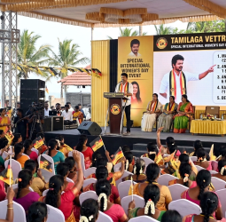 தவெக மகளிர் மாநாடு: விஜய் அறிவித்த அதிரடி 6 திட்டங்கள்!